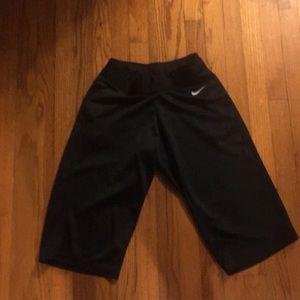 Black Small Nike Fitory Capri